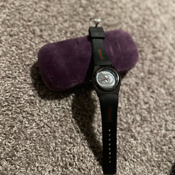 Men’s Gucci Sport Watch - Picture 3 of 4